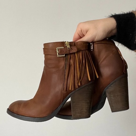 Steve Madden Woodmeer cognac leather fringe ankle booties - Picture 1 of 7